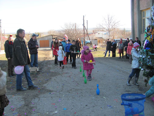 Новогоднее представление в поселке Железнодорожное, 1 января 2013 года