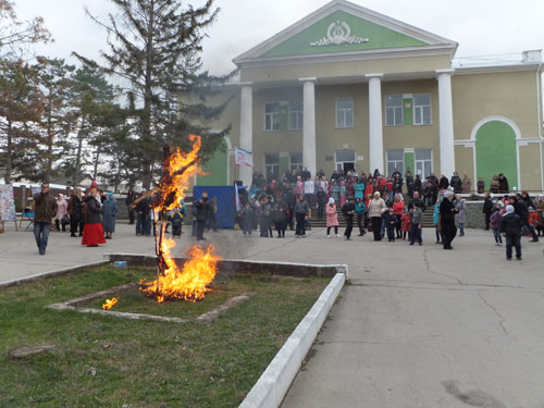 Празднование «Широкой Масленицы» в г.Бахчисарае, 17 марта 2013 года