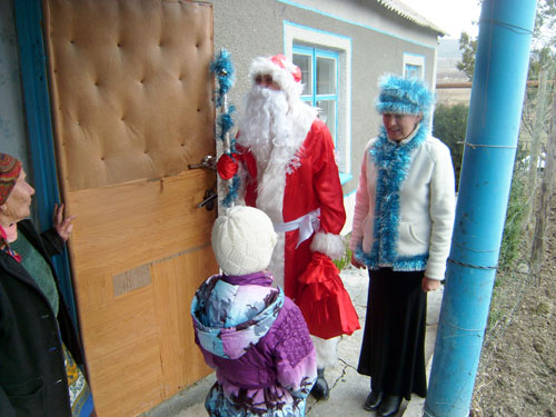 Благотворительная акция по поздравлению детей-сирот в поселке Железнодорожное